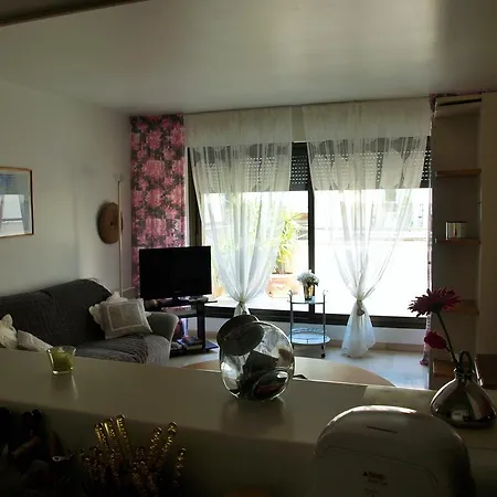 Gray D' Albion Apartment *